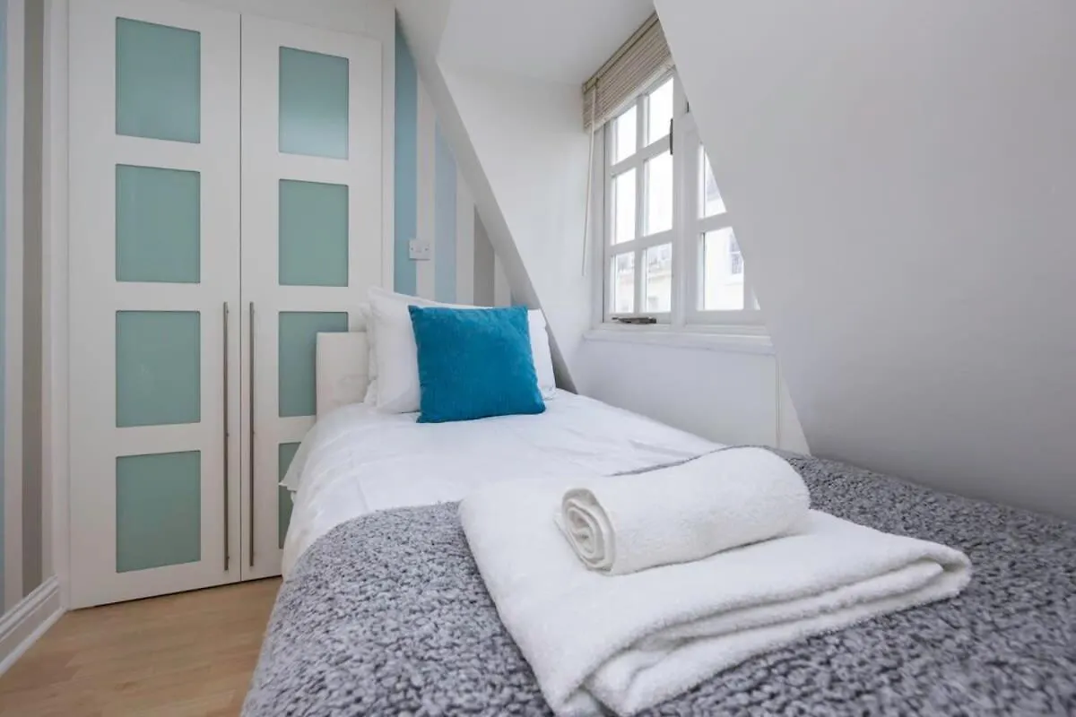 Host & Stay - Sillwood Seafront contacts